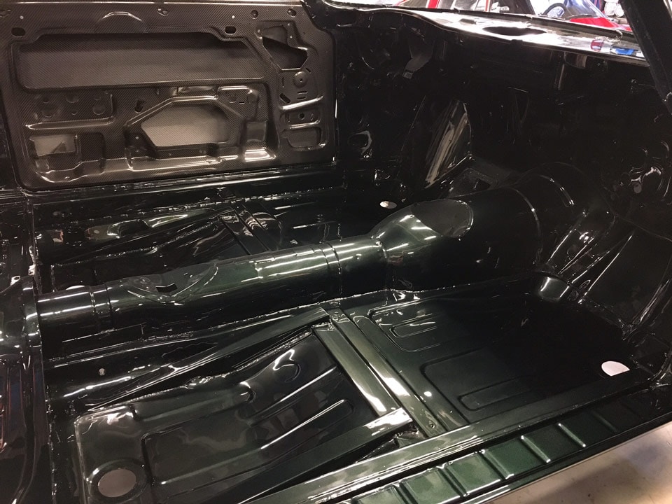 Here is the left door – completely made of carbon fibre – while the floor pan is still in steel.
